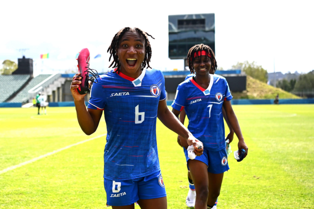  里昂女足四连冠创历史新纪录  