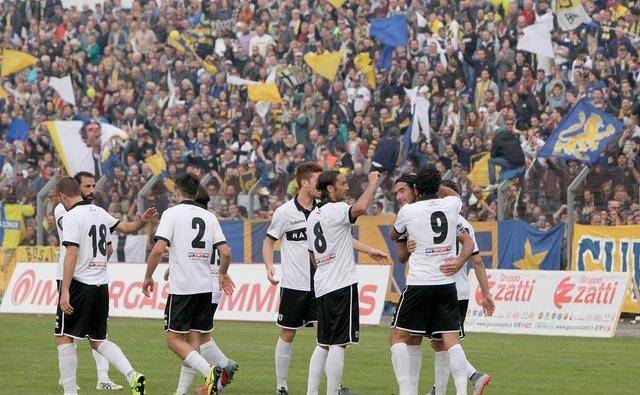  帕尔马青春风暴掀起意甲青年军革命浪潮