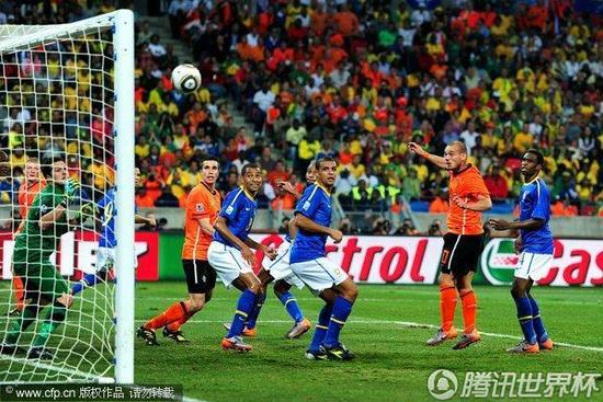  圣埃蒂安定位球防守漏洞百出连丢球