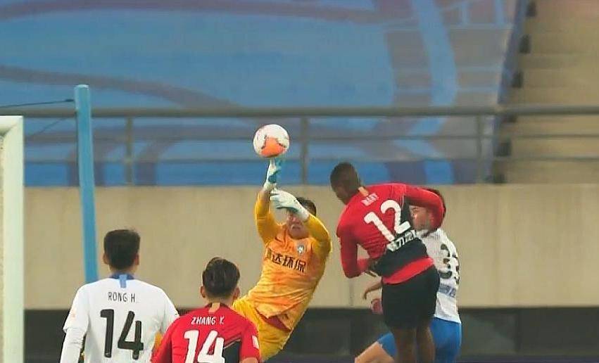  比勒菲尔德背水一战成功，保级路上看到曙光